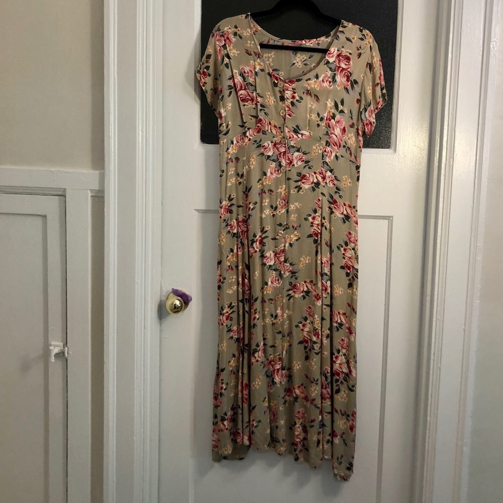 Vintage floral maxi-dress